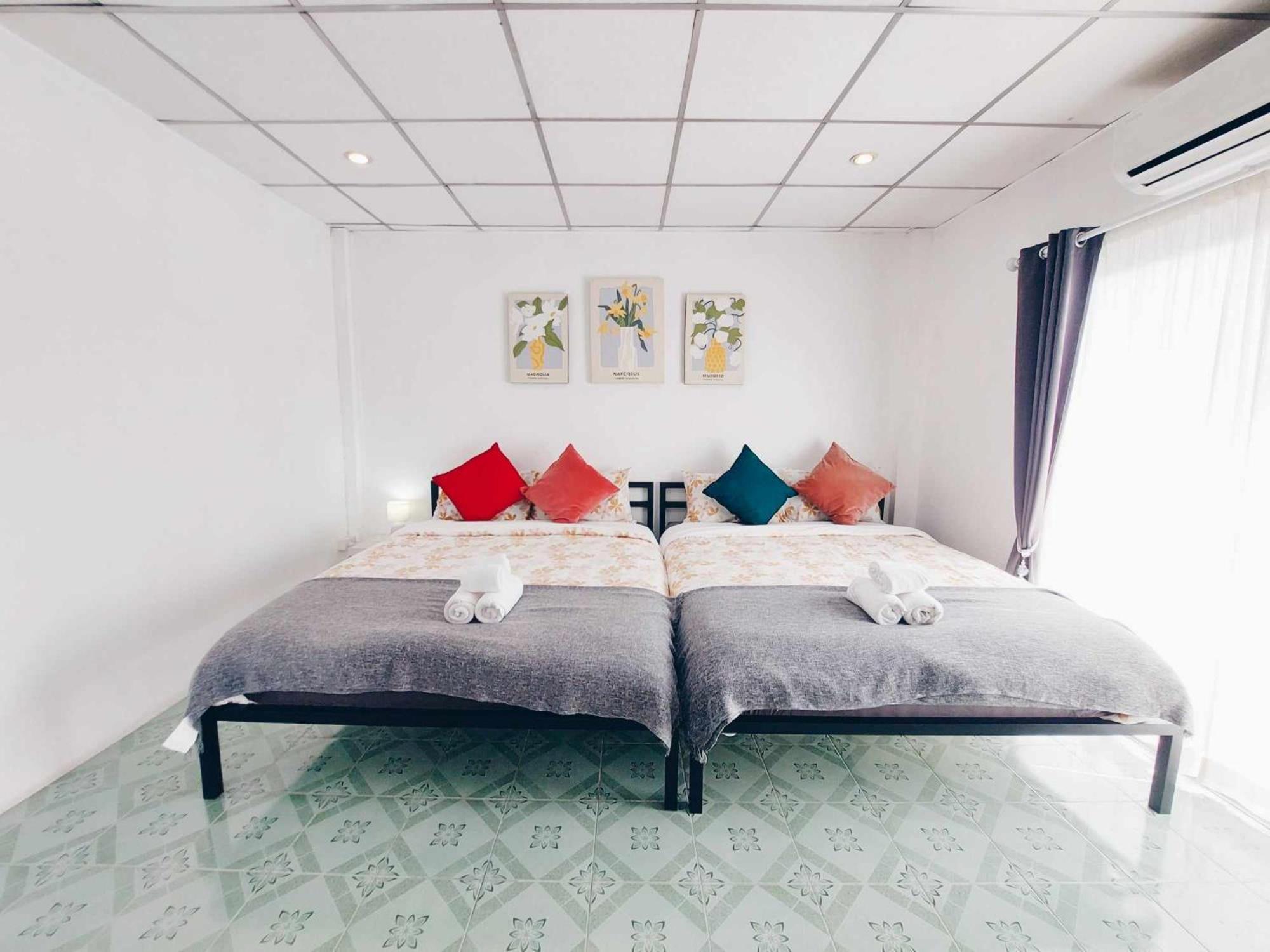 Hello Sunshine Hostel Phra Nakhon Si Ayutthaya Exterior photo